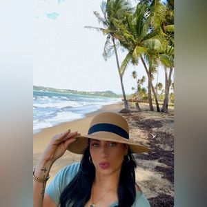 Meet your Posher, Marcia